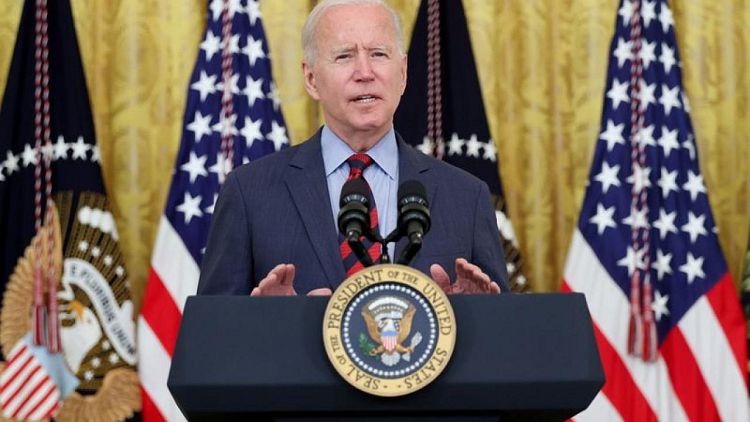 Biden pide a gobernador de Nueva York Cuomo que renuncie tras investigación por acoso sexual