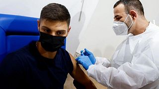 إيطاليا تسجل 27 وفاة بفيروس كورونا و7230 إصابة جديدة