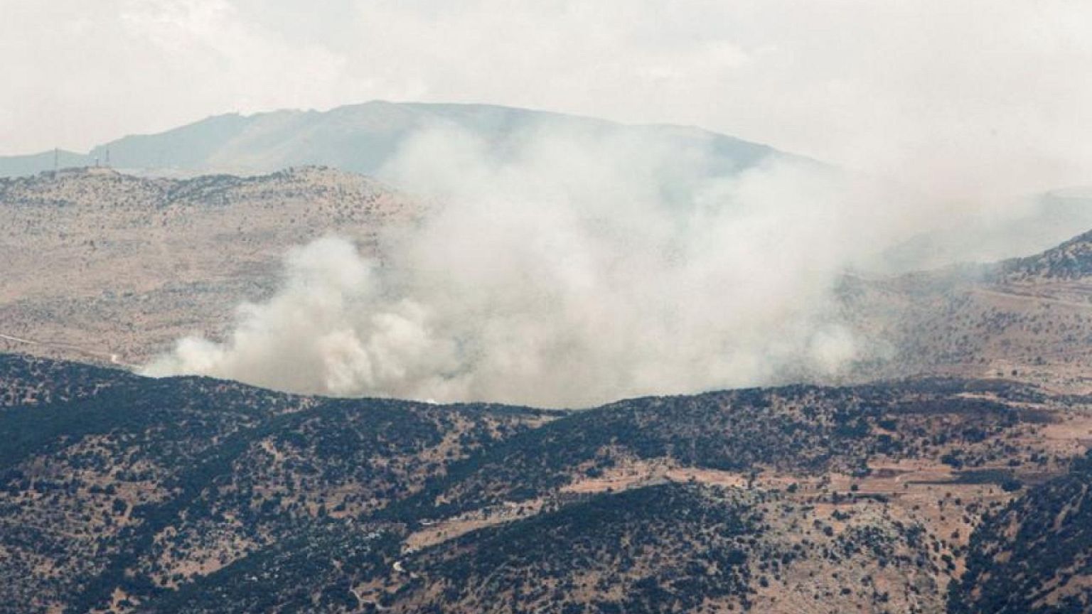 Hezbolá e Israel intercambian fuego transfronterizo en medio de tensiones con Irán