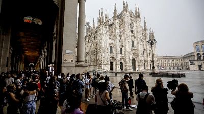 Tasso di positività scende all'1,6%, +4 ricoveri nelle intensive