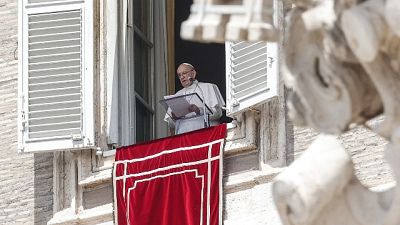 'Senza Dio più che vivere vivacchiamo' 'Senza Dio più che vivere vivacchiamo'