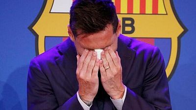 Messi se despide del Barcelona entre lágrimas, dice que negocia con el PSG Messi se despide del Barcelona entre lágrimas, dice que negocia con el PSG