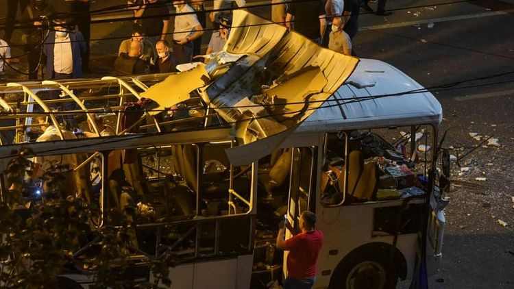 تاس: مقتل اثنين وإصابة 17 في انفجار بحافلة في روسيا