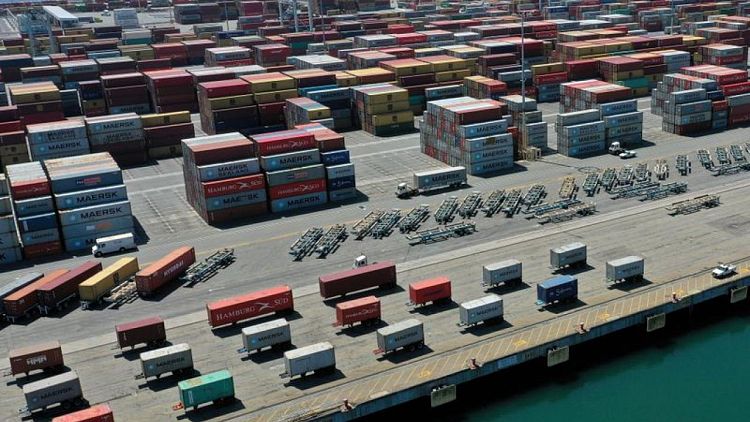 Déficit comercial de EEUU toca máximo de récord en septiembre