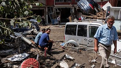 Turquía busca aliviar estragos de inundaciones en región del Mar Negro, reportan 27 muertos Turquía busca aliviar estragos de inundaciones en región del Mar Negro, reportan 27 muertos