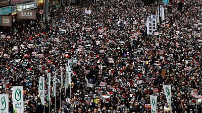 En nuevo golpe a movimiento democrático, se disuelve grupo organizador de protestas en Hong Kong