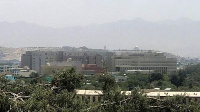 الخارجية الأمريكية: جميع موظفي السفارة في كابول نُقلوا إلى المطار