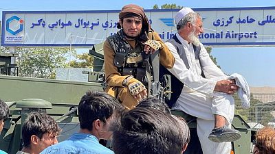 البنتاجون: القوات الأمريكية والدولية تعمل على تطهير مطار كابول
