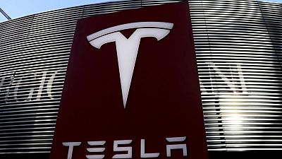 U.S. senators urge FTC to probe Tesla over self-driving claims