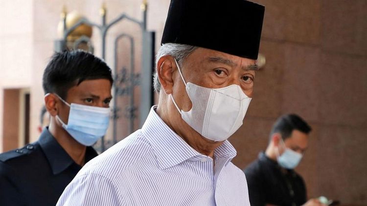 Malaysia appoints former PM to lead coronavirus recovery council