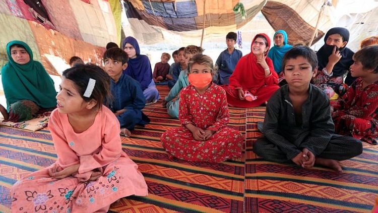 اليونيسف تبدي تفاؤلا حذرا إزاء العمل مع طالبان بعد تصريحات عن تعليم الفتيات