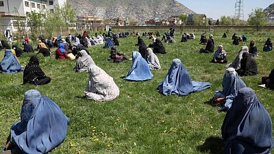 عضو بارز في طالبان: علماء المسلمين سيقررون دور المرأة في أفغانستان
