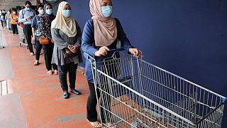 ماليزيا تسجل إصابات يومية قياسية بفيروس كورونا