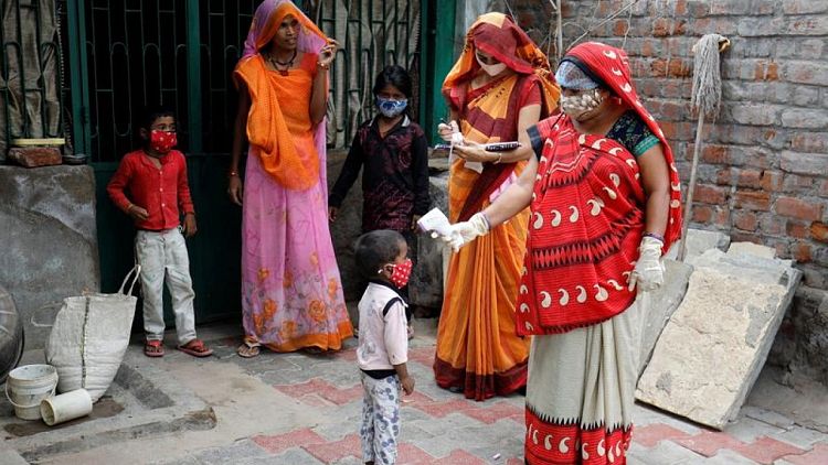 Estados de India se preparan para próxima ola de COVID con foco en los niños