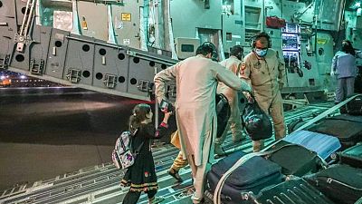 RESUMEN-OTAN promete acelerar evacuaciones desde Afganistán en medio de aumento de críticas