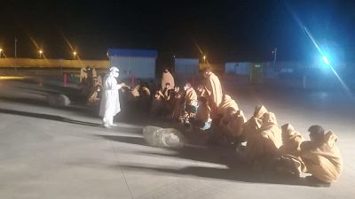 Soccorsi a 70 miglia da costa quando erano su tre barchini Soccorsi a 70 miglia da costa quando erano su tre barchini