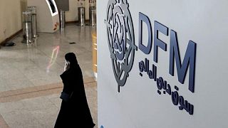 مؤشر دبي عند أعلى مستوى فيما يزيد عن عامين والسعودية تهبط
