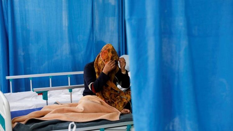 OMS dice que solo le quedan suministros médicos en Afganistán para una semana