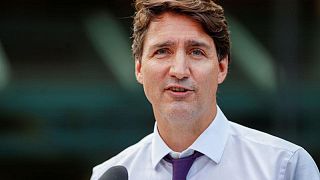 رئيس وزراء كندا يتعهد بفرض حظر على شراء الأجانب للمنازل في مسعى لكسب أصوات الناخبين