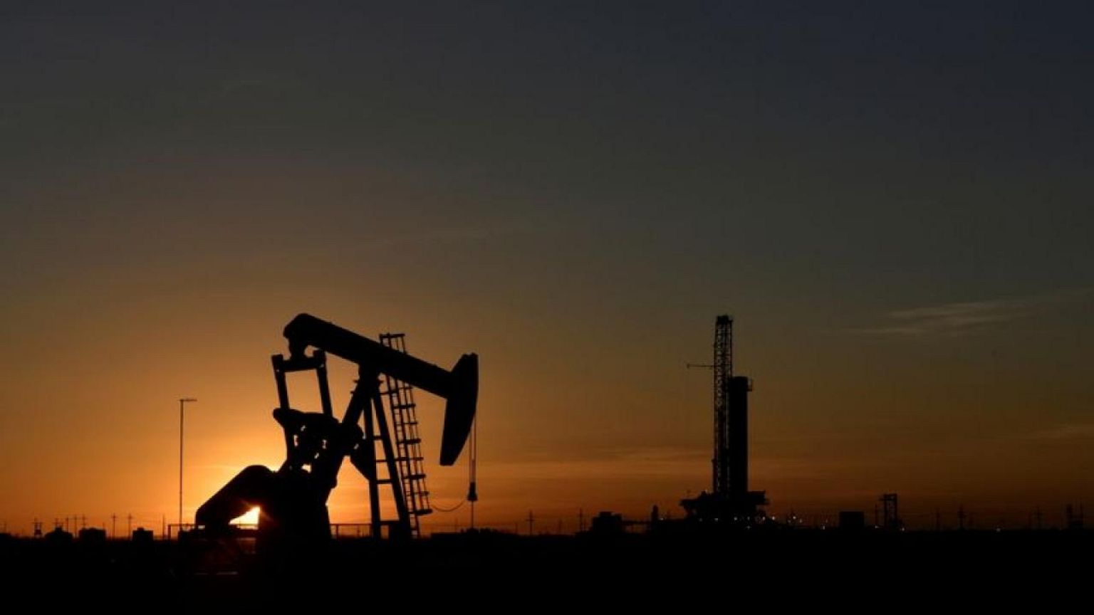 Oil rises as Hurricane Ida pounds U.S. crude patch, Louisiana