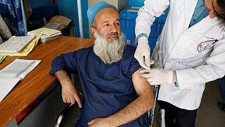الأمم المتحدة: تراجع كبير في التطعيم من كورونا بأفغانستان بعد سيطرة طالبان