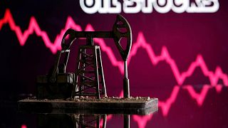 النفط يواصل الصعود مع تراجع المخزونات الأمريكية