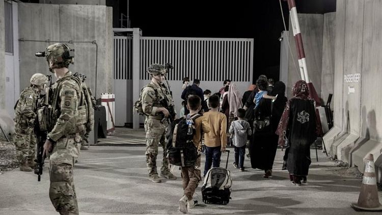 "No debió pasar": el Pentágono busca respuestas para mortal ataque aeropuerto Kabul