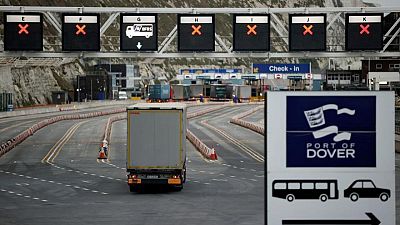 Gobierno Reino Unido rechaza pedido de nuevas visas para aliviar escasez de camioneros tras Brexit
