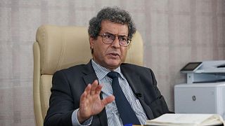 وزير النفط الليبي يقول إنه أوقف رئيس المؤسسة الوطنية للنفط عن العمل مجددا وزير النفط الليبي يقول إنه أوقف رئيس المؤسسة الوطنية للنفط عن العمل مجددا