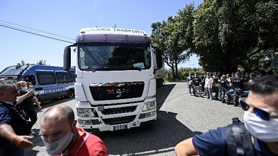 de Magistris, io uomo istituzioni, altri contro nostra città de Magistris, io uomo istituzioni, altri contro nostra città