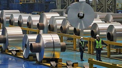 London aluminium hits 10-year high on supply concerns