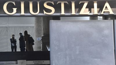 Il professore è sotto vigilanza da questo inverno