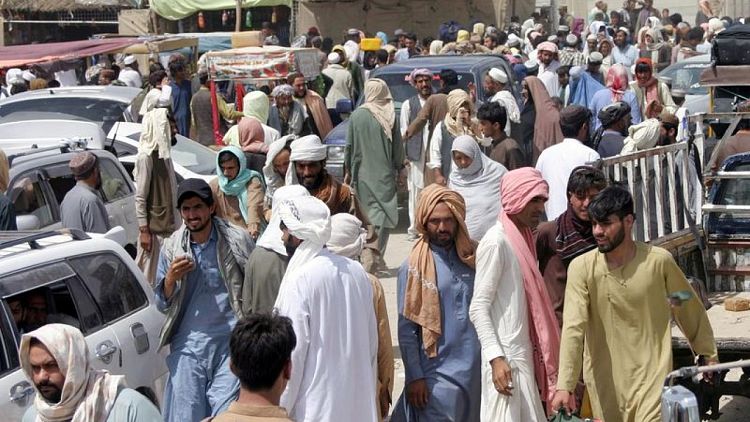 طالبان تواجه اضطرابات الاقتصاد الأفغاني والأزمة الإنسانية