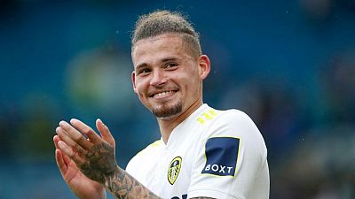 Soccer-Leeds midfielder Phillips voted fans' England's player of the year Soccer-Leeds midfielder Phillips voted fans' England's player of the year