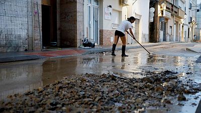 Temporal de lluvias en España deja inundaciones, cortes de electricidad y de servicios ferroviarios Temporal de lluvias en España deja inundaciones, cortes de electricidad y de servicios ferroviarios