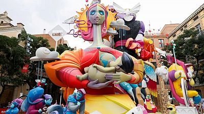 Las Fallas se reanudan en España tras el parón por la COVID y los daños causados por la lluvia Las Fallas se reanudan en España tras el parón por la COVID y los daños causados por la lluvia