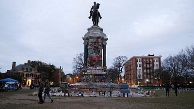 المحكمة العليا في فرجينيا الأمريكية تسمح بإزالة تمثال جنرال من الحرب الأهلية