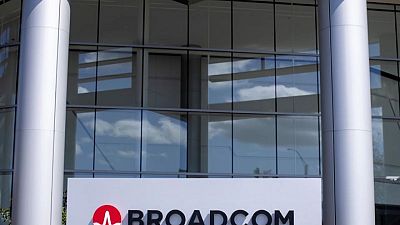 Broadcom forecasts upbeat current-quarter sales on 5G bet Broadcom forecasts upbeat current-quarter sales on 5G bet
