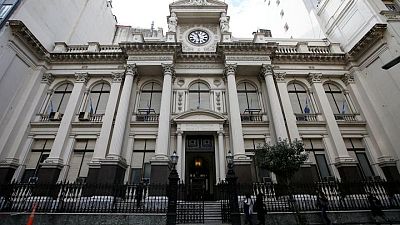 Analistas elevan a 7,2% previsión crecimiento de economía de Argentina en 2021: encuesta banco central
