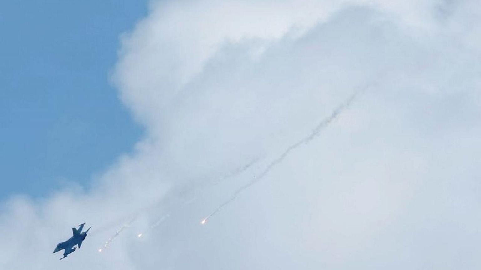 Taiwan reports surge in Chinese aircraft in defence zone