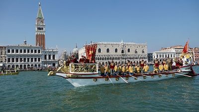 Uguali compensi premio per le regatanti come per i maschi Uguali compensi premio per le regatanti come per i maschi