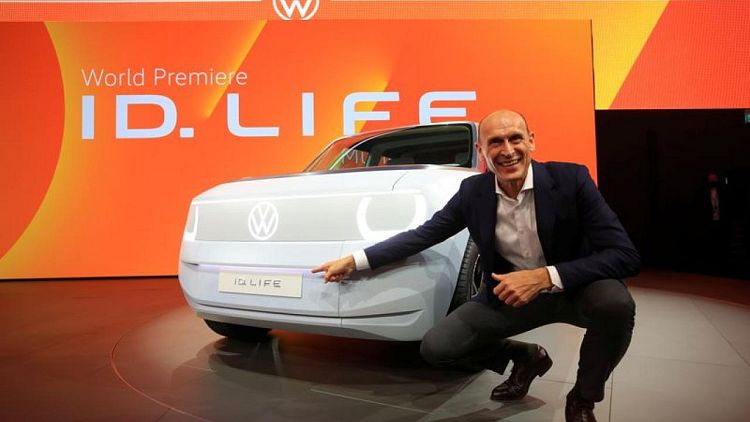 Volkswagen unveils ID LIFE small e-car at 20,000 euros