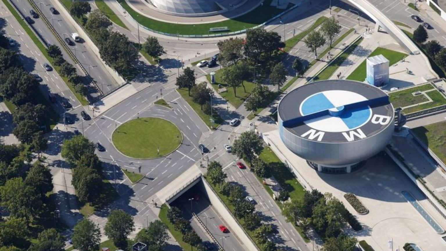 BMW confident that sales in China will grow next year - CFO