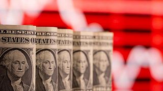 Dollar drifting as traders turn to central bankers