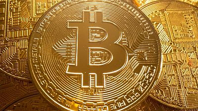 Bitcoin rises 5.2% to $43,717