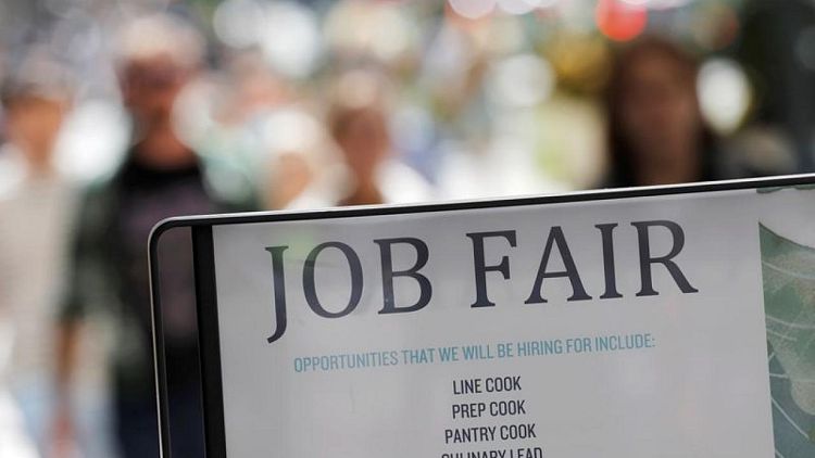 Solicitudes semanales de desempleo en EEUU caen a un nuevo mínimo de 19 meses
