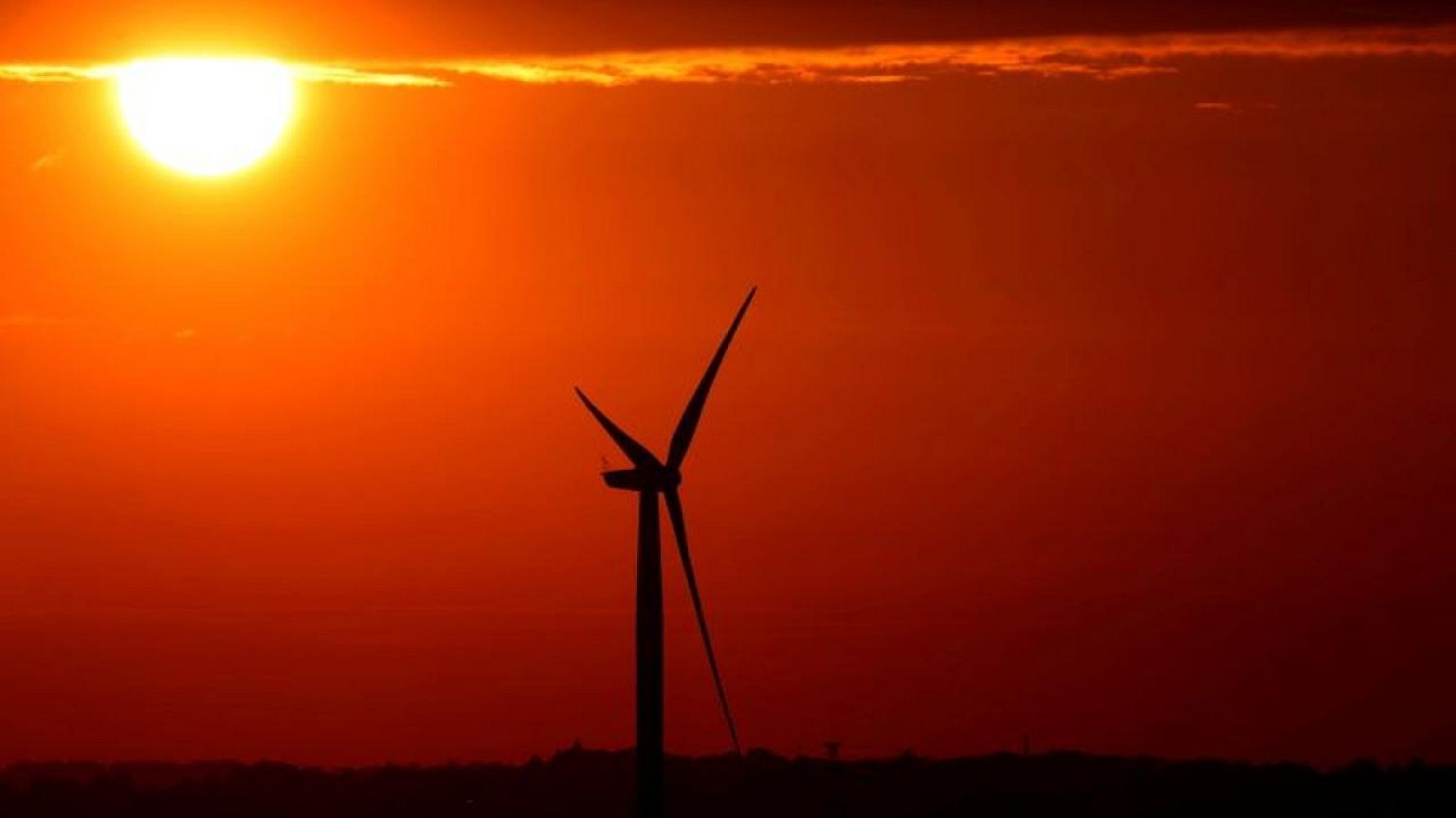EU Commission plans first recovery green bond in October