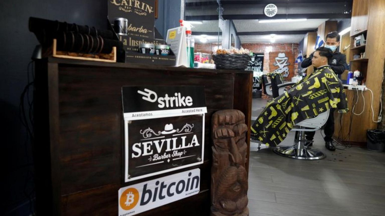 Factbox-A glimpse under the hood of El Salvador's bitcoin experiment
