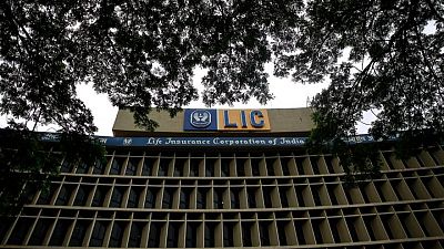 India may let foreign investors buy up to 20% in LIC IPO - source India may let foreign investors buy up to 20% in LIC IPO - source