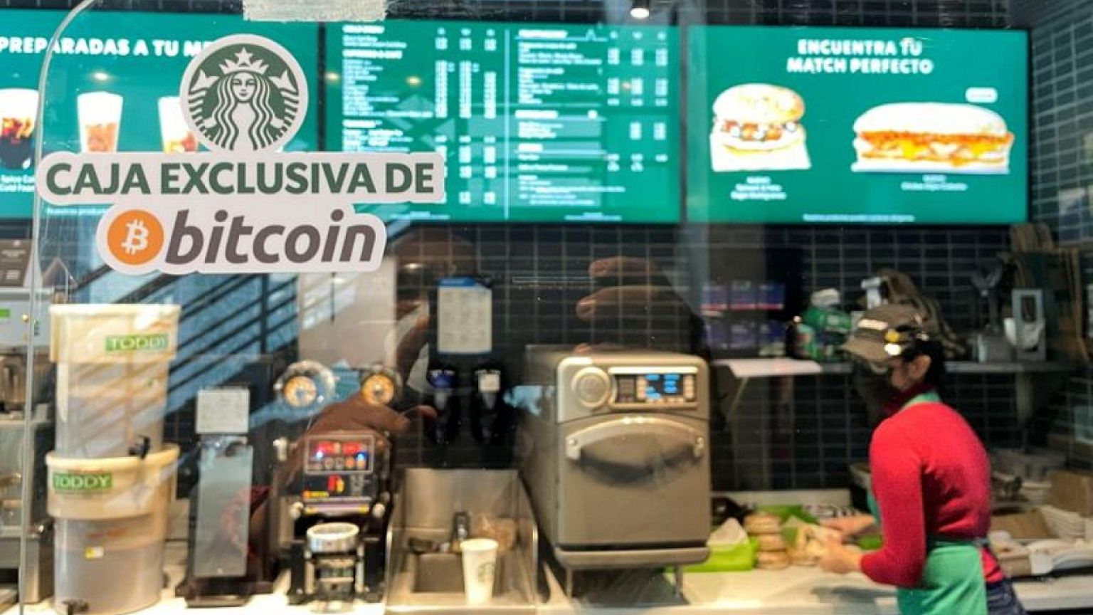 El Salvador president gets hands-on to fix bitcoin rollout glitches